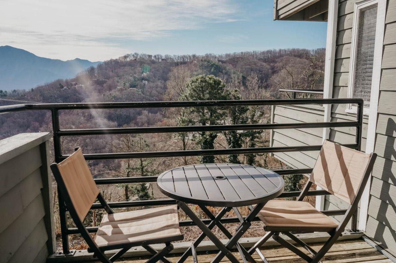 Smoky Mountains Studio With Balcony Gatlinburg Buitenkant foto